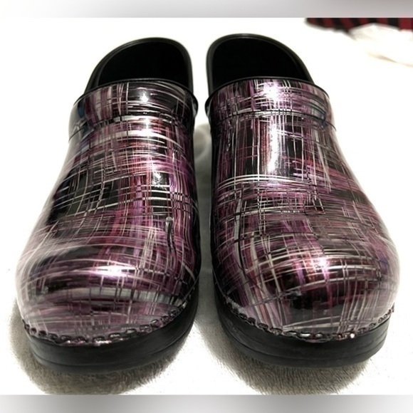 Like new Dansko clogs - Picture 3 of 7
